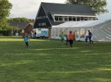 Laatste training S.K.N.W.K. JO9-1 van seizoen 2021-2022 (partijtje tegen de ouders) (71/71)